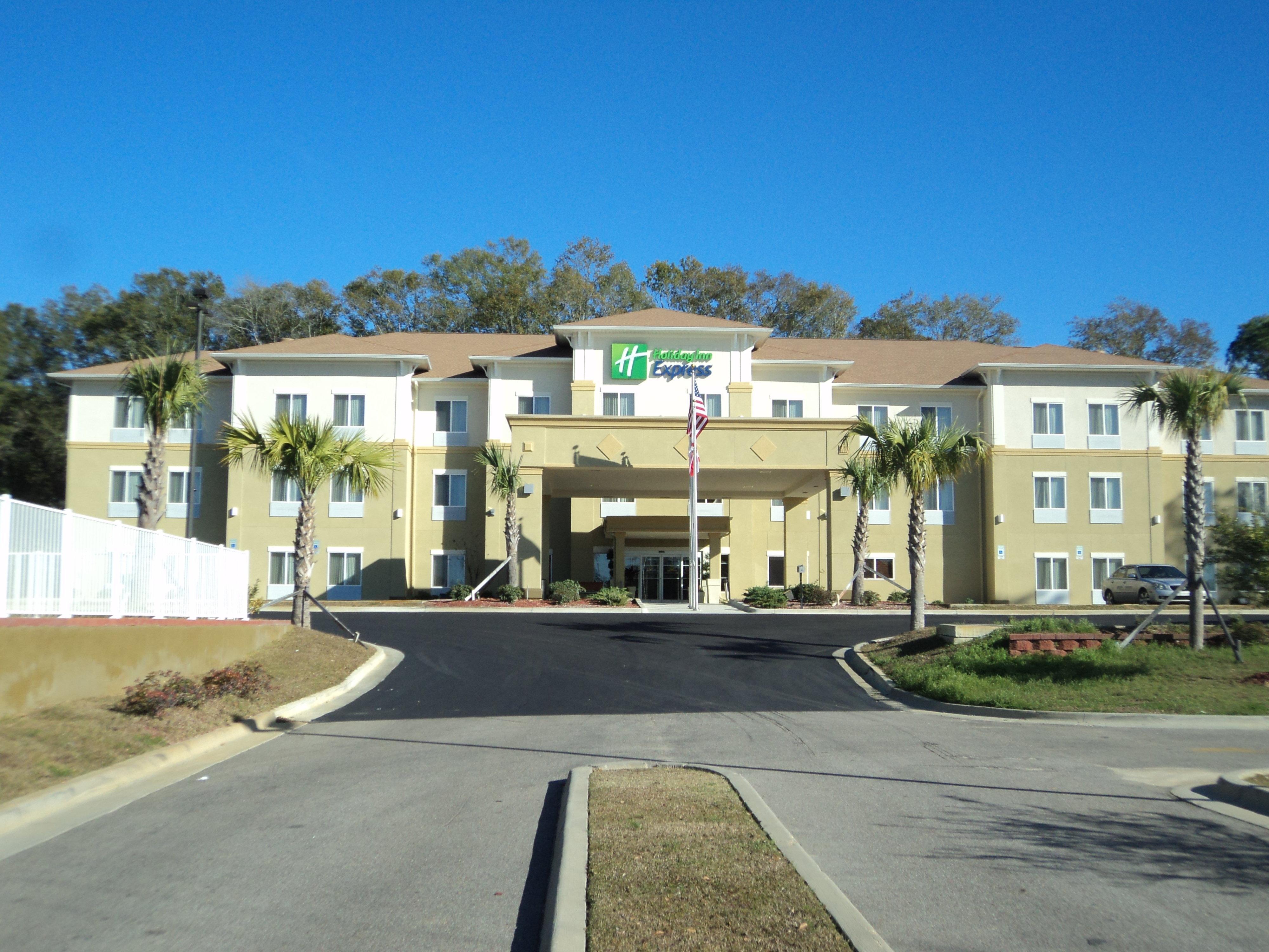 Holiday Inn Express & Suites Bonifay By Ihg Exterior photo